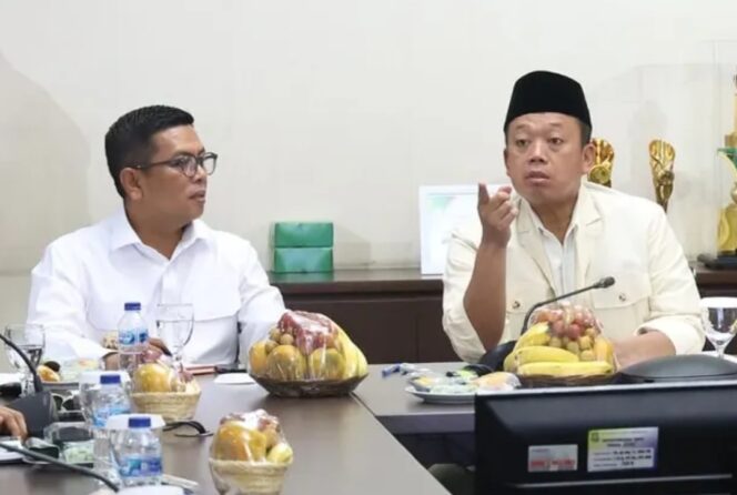 
 Menteri Agraria dan Tata Ruang/Kepala Badan Pertanahan Nasional (ATR/BPN) Nusron Wahid dan Gubernur Banten Andra Soni saat Rakor Penataan Ruang di Aula Bappeda Kota Tangerang. Foto: ist