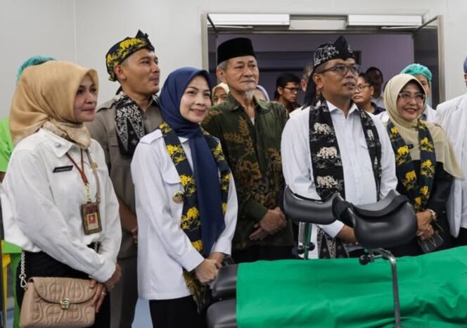 
 Gubernur Banten Andra Soni saat meninjau Fasilitas RSUD H.M. Irsjad Djuwaeli Labuan Pandeglang. Foto: ist
