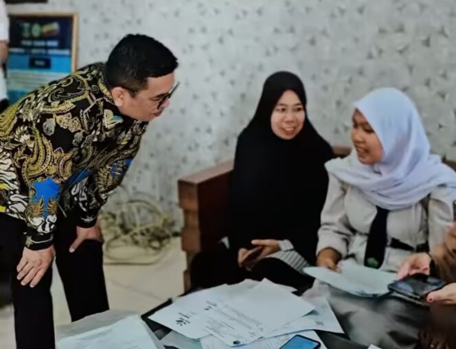 
 Gubernur Banten Andra Soni Saat Sidak SPMB di SMAN 1 Kota Serang. Foto: ist