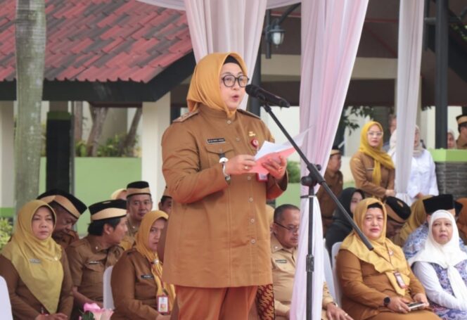 
 Wakil Bupati (Wabup) Tangerang, Intan Nurul Hikmah memimpin langsung upacara Peringatan Hari Koperasi (Harkop) ke-78. Foto: ist