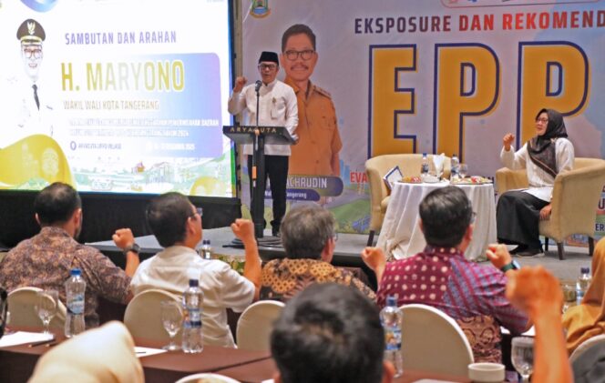 
 Wakil Wali Kota Tangerang Maryono saat menutup kegiatan Evaluasi Penyelenggaraan Pemerintahan Daerah (EPPD) yang digelar di Hotel Aryaduta Tangerang. Foto: ist 
