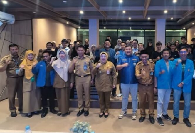 
 Wakil Bupati (Wabup) Tangerang, Intan Nurul Hikmah saat mengunjungi KNPI School Kabupaten Tangerang yang berlokasi di Kecamatan Legok. Foto: ist
