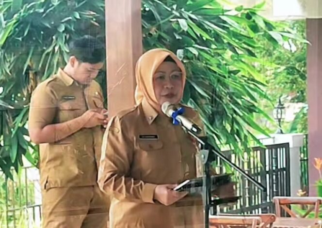 
 Kepala DPMPTSP Provinsi Banten, Virgojanti saat Rapat Koordinasi Rilis Realisasi Investasi Triwulan IV dan Semester II Periode Januari–Desember 2025 yang digelar di Rahaya Resort Banten, Jalan Raya Leuwidamar, Rangkasbitung, Kabupaten Lebak. Foto: ist