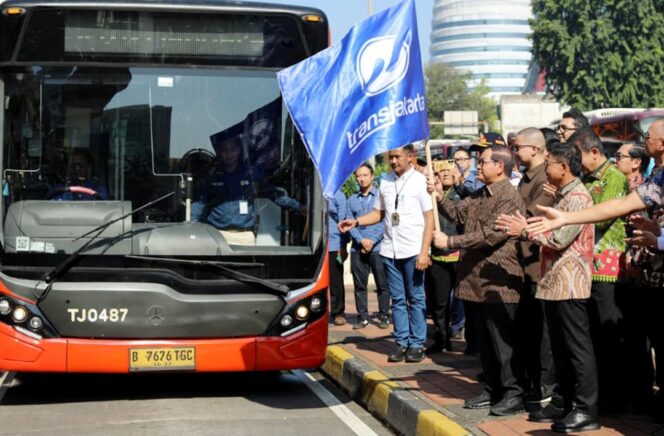 
 Wali Kota Tangerang Sachrudin saat mendampingi Gubernur DKJ Pramono Anung saat Peluncuran Transjabodetabek SH2 Blok M - Bandara Soekarno Hatta di Terminal Blok M Jakarta
 Foto: ist