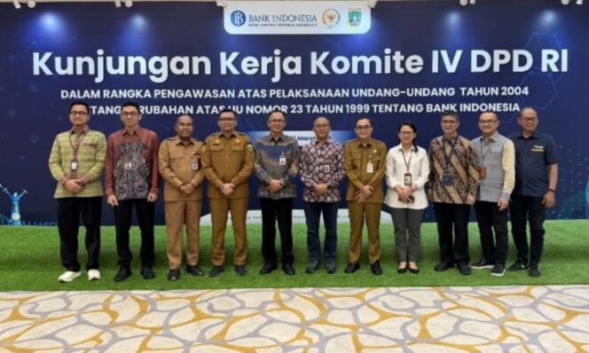 
 Kepala Biro Perekonomian dan Pembangunan (Ekbang), Ismail saat menghadiri kunjungan kerja Komite IV DPD RI di Kantor Perwakilan Bank Indonesia Provinsi Banten. Foto: ist