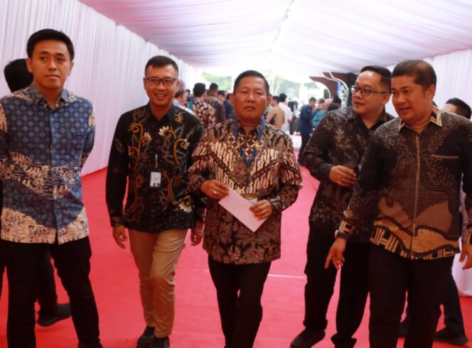 
 Sekretaris Daerah (Sekda) Kota Tangerang, H. Herman Suwarman saat menghadiri Rapat Umum Pemegang Saham Tahunan (RUPS) Tahun Buku 2025 PT Bank Pembangunan Daerah Jawa Barat dan Banten Tbk yang digelar di Gedung Pakuan, Bandung. Foto: ist