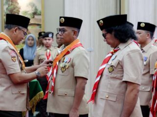 Gubernur Banten Andra Soni dilantik menjadi Ketua Mabida Gerakan Pramuka Kwarda Banten oleh Ketua Kwartir Nasional Gerakan Pramuka Komjen (Purn) Budi Waseso. Foto: ist