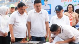 Disaksikan Menteri Pendidikan Dasar dan Menengah (Mendikdasmen) Abdul Mu'ti, Gubernur Banten Andra Soni tandatangani pembentukan Pokja Budaya Sekolah Aman dan Nyaman (BSAN) di Provinsi Banten. Foto: ist