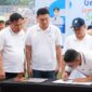 Disaksikan Menteri Pendidikan Dasar dan Menengah (Mendikdasmen) Abdul Mu'ti, Gubernur Banten Andra Soni tandatangani pembentukan Pokja Budaya Sekolah Aman dan Nyaman (BSAN) di Provinsi Banten. Foto: ist