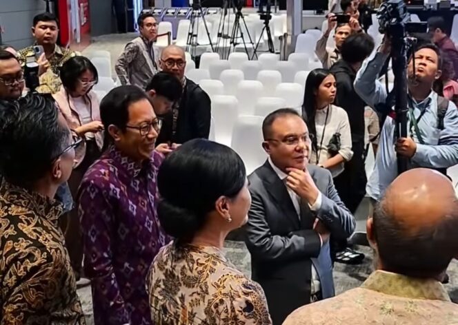 
 Wakil Ketua DPR RI, Sufmi Dasco Ahmad saat Kunjungi Bursa Efek Indonesia (BEI) di Jakarta. Foto: ist 