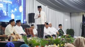 Wali Kota Tangerang Sachrudin saat menghadiri pengajian rutin bulanan di kediaman Wakil Wali Kota Tangsel Maryono. Foto: Ist 