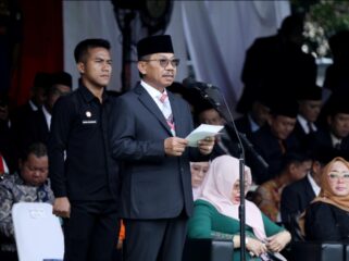Wali Kota Tangerang H. Sachrudin saat memimpin langsung Upacara Peringatan Hari Lahir (Harlah) Pancasila Tahun 2026 yang diikuti jajaran Forkopimda, ASN, TNI-Polri, tokoh masyarakat, serta berbagai elemen organisasi dan masyarakat di Lapangan Ahmad Yani, Kota Tangerang. Foto: ist