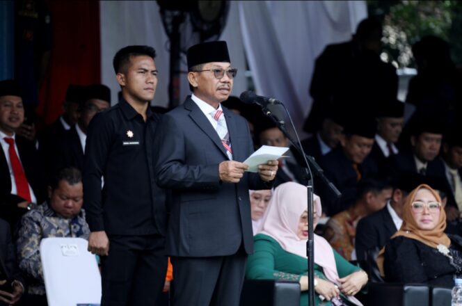 
 Wali Kota Tangerang H. Sachrudin saat memimpin langsung Upacara Peringatan Hari Lahir (Harlah) Pancasila Tahun 2026 yang diikuti jajaran Forkopimda, ASN, TNI-Polri, tokoh masyarakat, serta berbagai elemen organisasi dan masyarakat di Lapangan Ahmad Yani, Kota Tangerang. Foto: ist