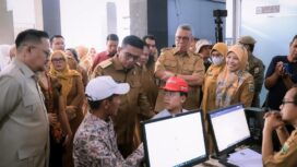 Gubernur Banten Andra Soni usai meninjau pendistribusian MBG dan tahapan pra-SPMB di SMAN 1 Ciputat, Kota Tangerang Selatan. Foto: ist