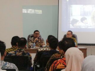 Wakil Wali Kota Tangerang Maryono saat menutup Pelatihan Teknis Substantif Pelayanan Publik. Foto: ist