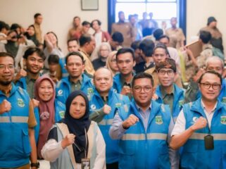 Gubernur Banten Andra Soni dan Kabag TU Sekretariat DSDA Nasional, Sri Wahyu Kusumastuti saat Pengukuhan DSDA-Banten. Foto; awal rijal