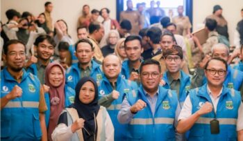 Gubernur Banten Andra Soni dan Kabag TU Sekretariat DSDA Nasional, Sri Wahyu Kusumastuti saat Pengukuhan DSDA-Banten. Foto; awal rijal