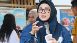 Wakil Bupati (Wabup) Tangerang, Intan Nurul Hikmah saat menghadiri sekaligus secara resmi membuka Pasar Tradisional Sumur Gede Cipari Desa Ciakar, Kecamatan Panongan. Foto: ist