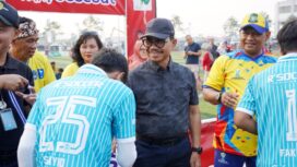 Wali Kota Tangerang H. Sachrudin saat menutup Liga Yooscout Regional Kota Tangerang Tahun 2026 di Stadion Nambo Karawaci Kota Tangerang. Foto: Ist