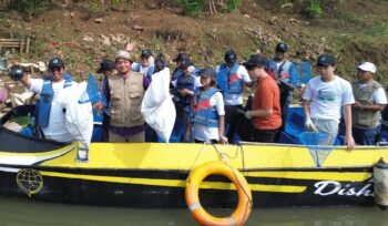 Aksi Nyata Pelestarian Sungai Cisadane dalam Tajuk Clean Up Cisadane berhasil bersihkan 8,5 Ton Sampah. Foto: TangerangPos 