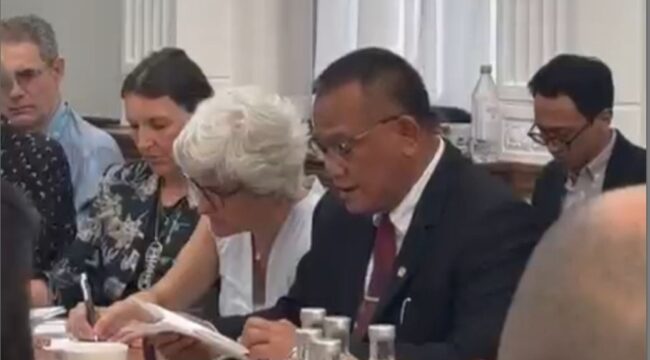 Menteri Lingkungan Hidup/Kepala BPLH Moh.Jumhur Hidayat saat memimpin Delegasi RI dalam menyatakan posisi resmi pemerintah terkait tata kelola pasar keanekaragaman hayati internasional. Menjadi pembicara dalam forum tingkat tinggi 