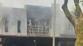 Tiga bangunan di kawasan Pergudangan Taman Tekno BSD, Kecamatan Setu, Kota Tangerang Selatan terbakar. Foto: ist 