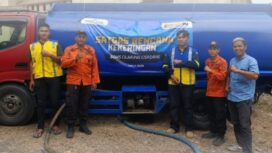 BBWS Ciliwung Cisadane Salurkan bantuan air bersih sebanyak 8.000 liter untuk pemenuhan kebutuhan sehari-hari warga di Kelurahan Kranggan, Kecamatan Setu, Kota Tangerang Selatan. Foto: ist