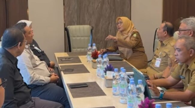Kepala Badan Perencanaan Pembangunan Daerah (Bappeda) Kota Tangerang Yeti Rohaeti, saat Rakor dengan InJourney Airports. Foto: Ist