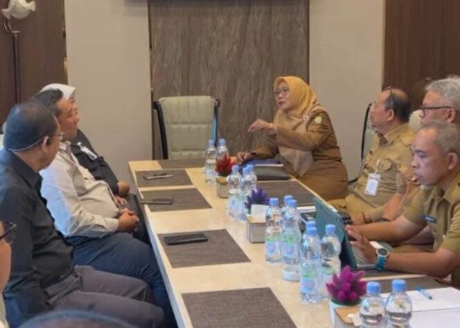 
 Kepala Badan Perencanaan Pembangunan Daerah (Bappeda) Kota Tangerang Yeti Rohaeti, saat Rakor dengan InJourney Airports. Foto: Ist