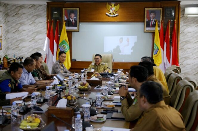
 Wali Kota Tangerang Sachrudin saat pimpin Rakor dengan Forkopimda. Foto: Ist