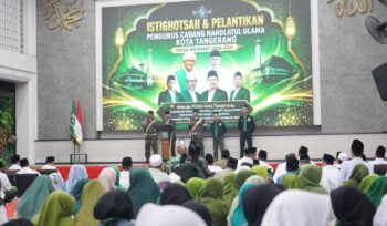 Wali Kota Tangerang Sachrudin, saat menghadiri Pelantikan Pengurus Cabang Nahdlatul Ulama (PCNU) Kota Tangerang Masa Khidmat 2026–2031, sekaligus Istigasah Kubro di Pondok Pesantren Malika. Foto: Ist