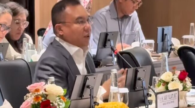 Wakil Ketua DPR RI Sufmi Dasco Ahmad saat Memimpin Rapat Koordinasi Pembahasan Rancangan Peraturan Presiden (Perpres) Terkait Ojek Online (Ojol) di Gedung Nusantara III Senayan, Jakarta. Foto: Ist