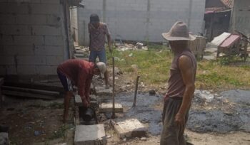 aksi Bersih-bersih lingkungan Warga Kampung Alang Besar, Desa Kebon Cau, Kecamatan Teluknaga, Kabupaten Tangerang. Foto: Ist
