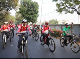 Wali Kota dan Wakil Wali Kota Tangerang Sachrudin-Maryono mengikuti Gowes BerSAMA dalam rangkaian Hari Ulang Tahun (HUT) ke-81 Republik Indonesia. Foto: Ist