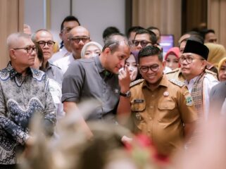 Gubernur Banten Andra Soni saat membuka Rapat Kerja Nasional (Rakernas) II dan Upgrading Pengurus Pusat IPPAT di Hotel Harris, Gading Serpong, Kabupaten Tangerang. Foto: Awal Rijal 