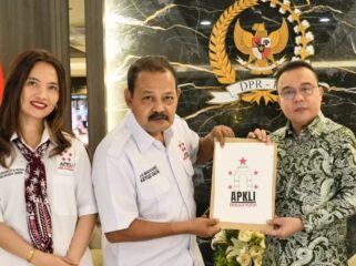 Wakil Ketua DPR RI Sufmi Dasco Ahmad saat menerima Audiensi Asosiasi Pedagang Kaki Lima Indonesia (APKLI). Foto: Dok.Pribadi