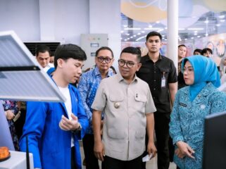 Gubernur Banten Andra Soni saat menutup Gelar TTG XX dan Lomba TTG Tingkat Provinsi Banten Tahun 2026 di Eco Plaza, Citra Raya, Cikupa, Kabupaten Tangerang. Foto: Awal Rijal 