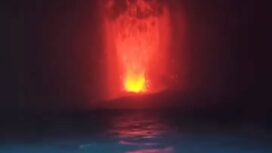 Penampakan erupsi Gunung Anak Krakatau. Foto: Ist