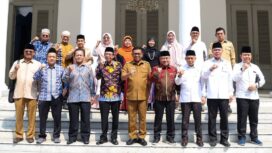 Gubernur Banten Andra soni saat menerima kunjungan pengurus Lembaga Pengembangan Tilawatil Qur’an (LPTQ) Provinsi Banten dan rombongan Dewan Hakim di Gedung Negara Provinsi Banten, Kota Serang. Foto: Ist