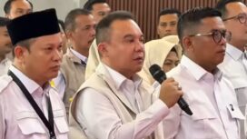 Ketua Harian DPP Partai Gerindra Sufmi Dasco Ahmad bersama Ketua DPD Gerindra Provinsi Banten Andra Soni dan Ketua DPC Gerindra Kota Tangerang, Turidi Susanto. Foto: TangerangPos 