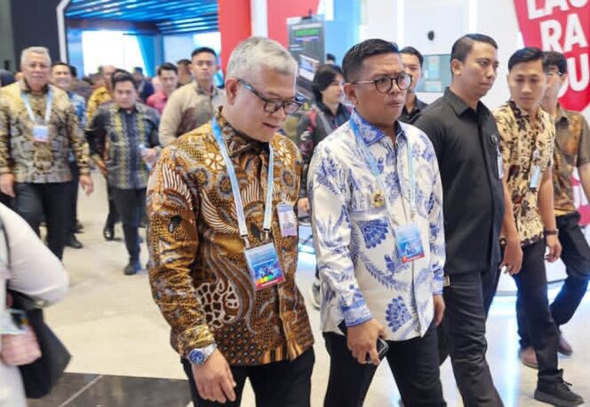 
 Gubernur Banten Andra Soni usai menghadiri pembukaan Festival Ekonomi Keuangan Digital Indonesia (FEKDI) dan Indonesia Fintech Summit & Expo (IFSE) di Jakarta International Convention Center (JICC), Jakarta. Foto: Ist
