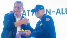 Wali Kota dan Wakil Wali Kota Tangerang Selatan Benyamin Davnie-Pilar Saga Ichsan saat menghadiri puncak Bulan Bakti Karang Taruna Kota Tangerang Selatan di Alun-alun Pamulang. Foto: Ist