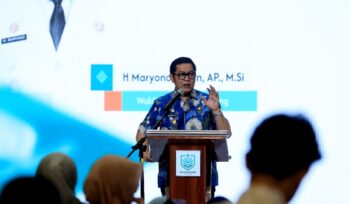 Wakil Wali Kota Tangerang, H. Maryono, saat menghadiri Grand Launching Sistem Penerimaan Murid Baru (SPMB) ASSTA Tahun Ajaran 2027/2028 As Syukriyyah di TangCity Mall, Tangerang. Foto: Ist