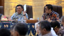 Wali Kota Tangerang, Sachrudin, didampingi Wakil Wali Kota Tangerang, H. Maryono, saat memimpin Evaluasi Bulanan Kewilayahan di Ruang Akhlakul Karimah. Foto: ist
