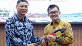 Sekretaris Daerah Banten Deden Apriandhi Hartawan saat Melaunching Banten Corporate University di Aula Badan Pengembangan Sumber Daya Manusia Daerah (BPSDMD) Provinsi Banten, Kabupaten Pandeglang. Foto: Ist