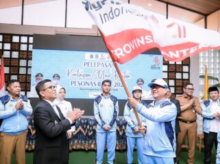 Gubernur Banten Andra Soni, saat melepas kontingen Special Olympics Indonesia (SOIna) Provinsi Banten untuk berlaga pada Pekan Special Olympics Nasional (PESONAS) II 2026 yang akan digelar di Kupang, Nusa Tenggara Timur (NTT) pelepasan berlangsung di Hall Patio Kota Tangerang. Foto: Awal Rijal 