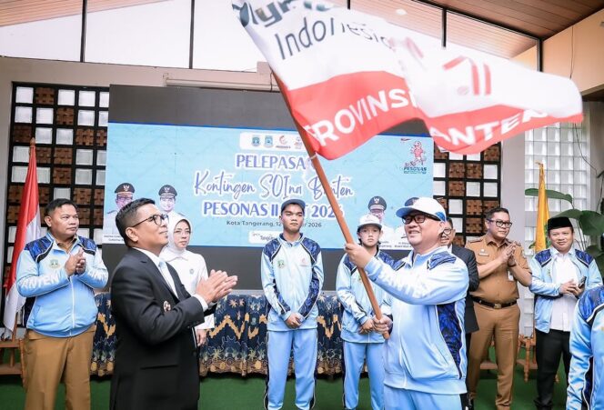 
 Gubernur Banten Andra Soni, saat melepas kontingen Special Olympics Indonesia (SOIna) Provinsi Banten untuk berlaga pada Pekan Special Olympics Nasional (PESONAS) II 2026 yang akan digelar di Kupang, Nusa Tenggara Timur (NTT) pelepasan berlangsung di Hall Patio Kota Tangerang. Foto: Awal Rijal 