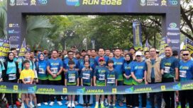 Gubernur Banten Andra Soni saat membuka Jawara Run 2026 yang dilaksanakan oleh PT PLN (Persero) Unit Induk Distribusi (UID) Banten di Kawasan Pusat Pemerintahan Provinsi Banten (KP3B), Kota Serang. Foto: Ist