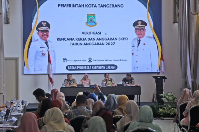 
 Sekretaris Daerah (Sekda) Kota Tangerang, Herman Suwarman saat membuka Verifikasi RKA. Foto: Ist