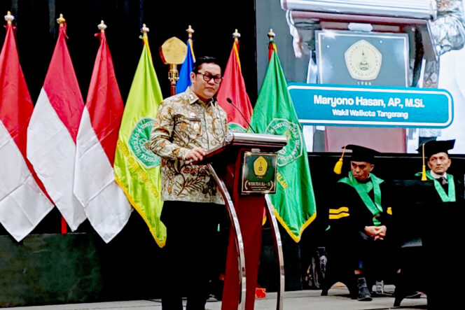 
 Wakil Wali Kota Tangerang Maryono, saat menghadiri sekaligus memberikan arahan pada Wisuda Sarjana dan Magister ke-51 UNIS Tangerang Tahun 2026 di ICE BSD. Foto: Ist